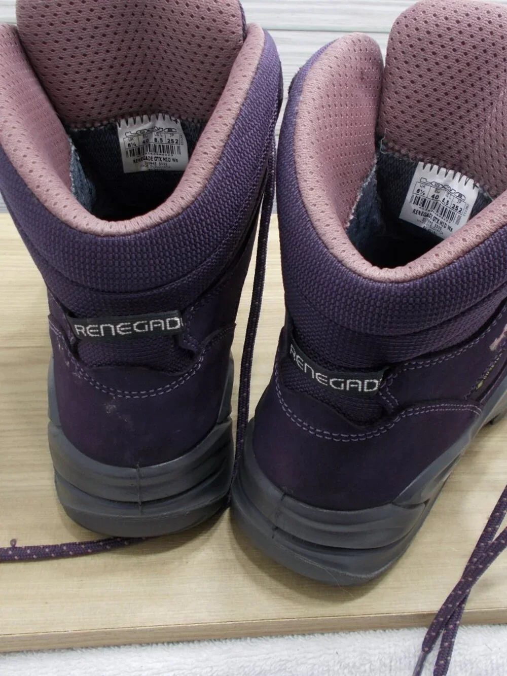 Lowa Plum Renegade GTX Mid Hiking Boots Size 8.5 All Terrain Classic - Picture 4 of 5